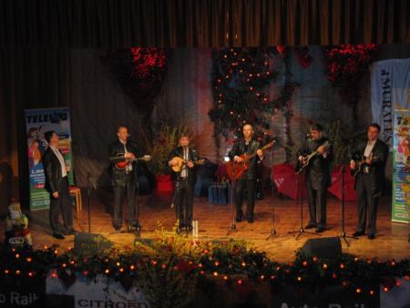 9. tradicionalni Valentinov glasbeno-humoristični koncert 30